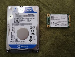 取出したHDD & SSD