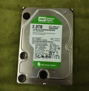 取出したHDD