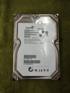 取出したHDD