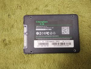 取出したSSD