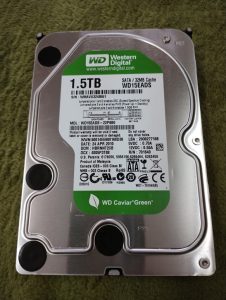 取出したHDD