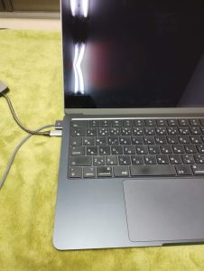 画面ひずみ