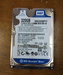 取出したHDD