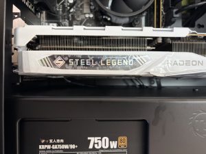 グラフィックボード取り付け